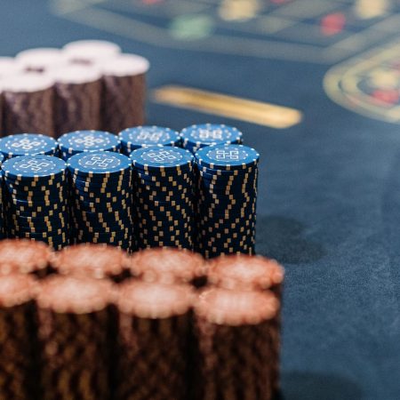 Live Dealer Casinos: What They Are and Why They’re So Popular
